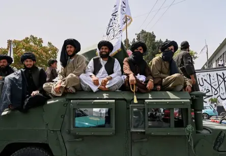 Austrija deportē pirmo afgāni kopš Talibānu atgriešanās – cilvēktiesību organizācijas pauž sašutumu