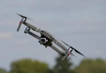 Beļģijā trauksme: Virs Dulas atomelektrostacijas manīti droni