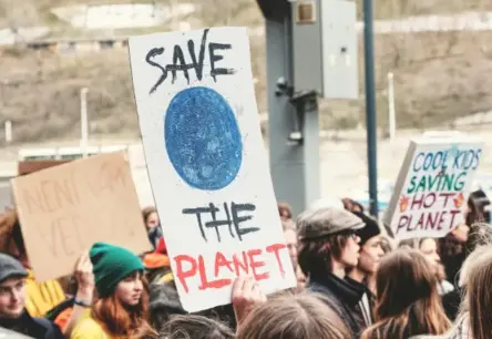 Bils Geitss: "Zaļais kurss" patērē pārāk daudz resursu, jākoncentrējas uz dzīvības glābšanu