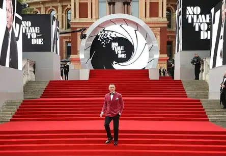 Britu "Džeimsa Bonda" fantazists notiesāts uz septiņiem gadiem par spiegošanu Krievijai