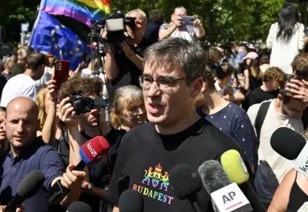 Budapeštas mēru pratina policija par "aizliegtā" Praida gājiena organizēšanu