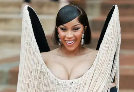 Cardi B atklātās atzīšanās: no pēdu fetiša līdz simulētiem orgasmiem