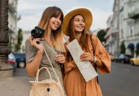 Ceļojumu "viltus draugi": 5 izplatītas krāpniecības shēmas ārzemēs