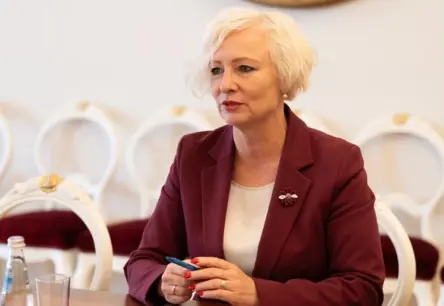 Cieņpilnas Vecumdienas: Stabila Pensija un Aktīva Līdzdalība Sabiedrībā