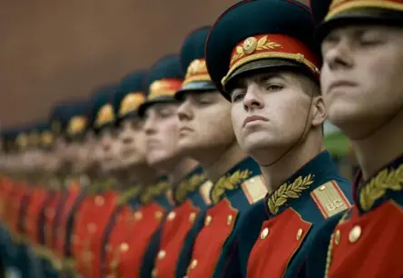 Ciniskais "melno atraiņu" bizness Krievijā: pelna uz karavīru nāves rēķina