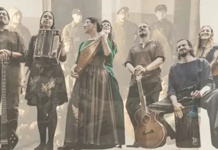 Daba San publisko patriotisko dziesmu "Zem karoga", kas pauž tautas brīvības alkas un spēku