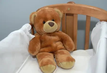 Daugavpils slimnīca aicina sabiedrību ziedot rotaļlietas un radošos materiālus bērnu nodaļas pacientiem labdarības akcijā “Drosmes kaste”