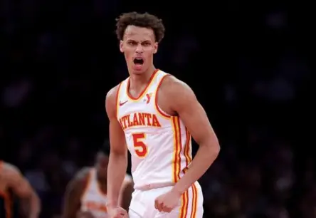 Deisons Denīls noslēdz iespaidīgu 100 miljonu līgumu ar "Hawks"; Kristaps Porziņģis cīnās ar slimību