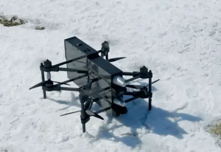 Dienvidkorejas XAiDEN: viens operators spēj vadīt 100 MI dronus