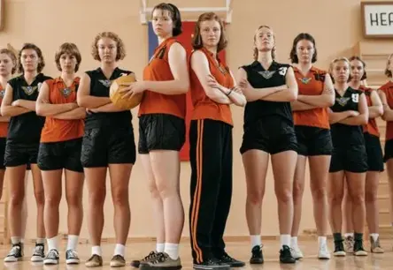 Drīzumā uz ekrāniem: filma "Tīklā. TTT leģendas dzimšana" atklāj Latvijas basketbola dāmu drosmes stāstu