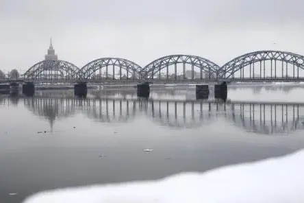 Dzelzceļa kravu pārvadājumu apjoms Latvijā dramatiski samazinājies par 25,6%