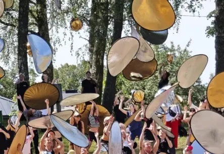 "Dziesma dejo. Deja skan! – Düna": Limbažos dzirkstī neizmērojama enerģija, gatavojoties Daugavas eposam Mežaparkā