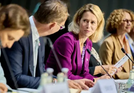 ES apsver jaunu drošības nodaļu Ukrainai: karavīru apmācība valsts teritorijā pēc pamiera