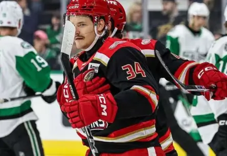 Eduards Tralmaks gūst pirmos vārtus AHL sezonā un palīdz "Griffins" uzvarēt