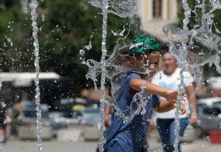Eiropu pārņēmis svelošs karstums: Balkāni cīnās ar kritisku sausumu, ūdens un enerģētikas izaicinājumiem