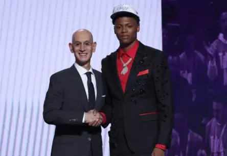 Eisa Beilija Mīkla: 2025. gada NBA drafta piektā izvēle pazudis Jūtas "Jazz" radaram