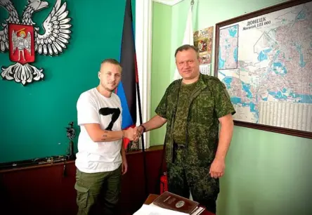 Enigmatiskais "z" francūzis: māris antonevičs un "latvijas avīze" atmasko kremlim uzticīgo figūru propagandu