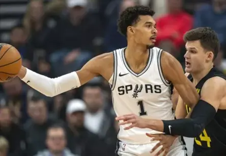 EuroBasket 2025 paliks bez savas lielākās zvaigznes: Viktors Vembanjama prioritizē veselību