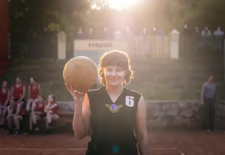 Filma "Tīklā. TTT leģendas dzimšana": Basketbola varoņu stāsts par drosmi un pretošanos