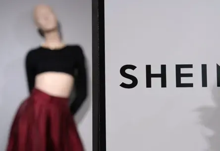 Francija plāno €2 nodevu ātrajiem modes importiem, lai paātrinātu ES reformu