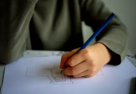 Francijas Katoļu Skolas: Tumšā Patiesība Par Gadu Desmitiem Ilgu Seksuālu Vardarbību Nākas Gaismā