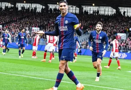 Hakimi dubultā nodrošina PSG uzvaru un atgriešanos "Ligue 1" līderpozīcijā
