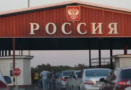 Iekšlietu ministrs iekļauj Krievijas kreisi noskaņotu ideologu Romaņenko Latvijas melnajā sarakstā