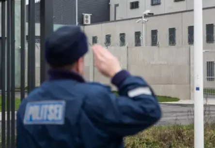 Igaunija uz laiku slēdz robežpunktu ar Krieviju bruņotu grupu kustības dēļ