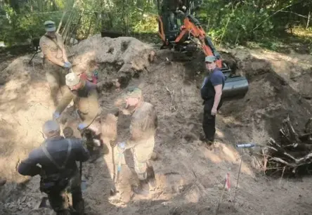 Igaunijas mežos atrod masveida nacistiskās Vācijas karavīru apbedījumus no Otrā pasaules kara