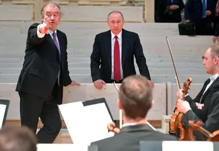 Itālija atsaka Gergijevam: kultūras boikots un Navaļnajas uzvara pret Kremļa propagandu