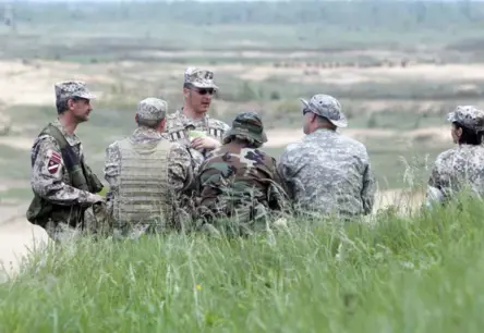 Izdienas pensiju dilemma: NBS un AM vērtē sistēmas nākotni, meklējot līdzsvaru starp ilgtspēju un valsts drošību