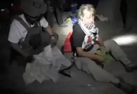 Izraēla aptur palīdzības flotili Gazai; Grēta Tūnberga starp aizturētajiem