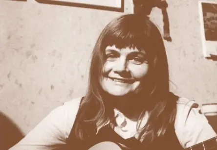 Janas Egles jaunais romāns atklāj dziesminieces Austras Pumpures brīvo, bet grūto ceļu