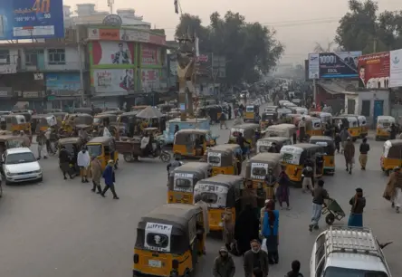 Jauna postoša zemestrīce satricina Afganistānu, tūkstošiem paliek bez cerības