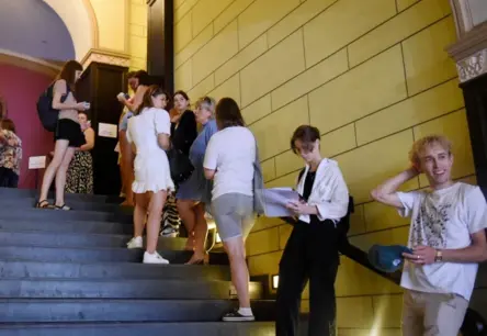 Jauniešu rekordskaits pieplūdina Latvijas Universitāti: Augstākās izglītības vilinājums un nākotnes izaicinājumi