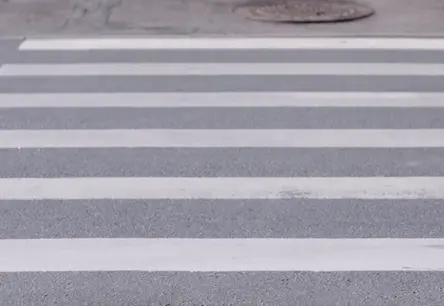 Jelgavā izveidotas divas jaunas gājēju pārejas skolēnu un iedzīvotāju drošībai