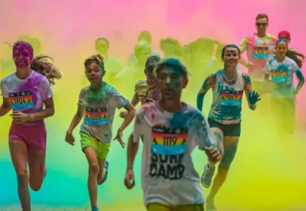 Jūrmala aicina uz krāšņo Krāsu skrējienu Kauguru parkā 24. augustā