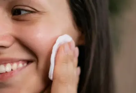 Jutīgas ādas attīrīšana: Kāpēc tas ir Jūsu ādas veselības pamats?