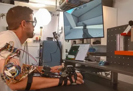 Jutūberis ar MI eksošūli ieņem otro vietu pasaulē Aimlabs