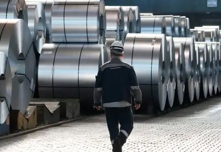 Kanclers Merzs aicina uz Eiropas patriotisma vilni tērauda nozarē, baidoties no 50 miljardu eiro zaudējumiem