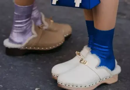 Koka Tupeles: Šīs Vasaras Galvenais Hibrīds Starp Snīkeriem un Baleta Kurpītēm