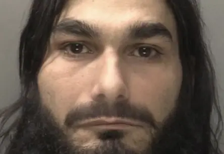 Koventrijas Traģēdija: Asiņainais Ceļš uz Tiesu – Artūrs Putrasevičs Notiesāts par Astras Sirapinas Slepkavību