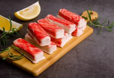 Krabju nūjiņas: Veselīga alternatīva jūras veltēm vai veselības risks?