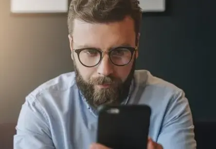 Krievija bloķē internetu un īsziņas viesabonēšanā: Eiropas klientiem radušies sarežģījumi