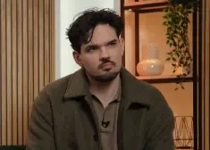 Krievijas armijas izsmiešana: bruņutransportieris ar ASV karogu uzbrūk Ukrainā