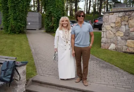 Krievijas mākslas darbonis sūdzas Putinam par Pugačovu: dziedātāja nosodīta par "nodevību"