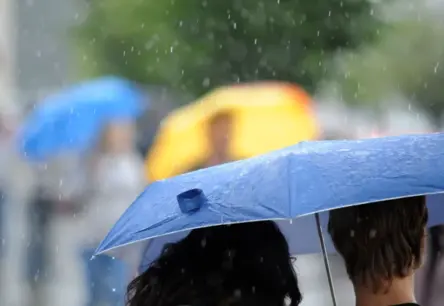 Latgalei tuvojas pērkona negaiss: gaidāmas stipras lietusgāzes un krusa