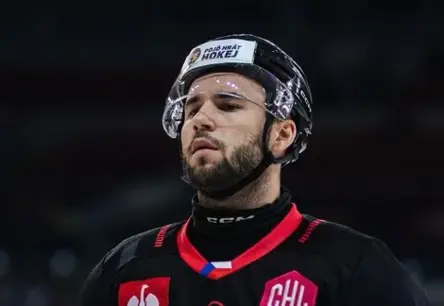 Latviešu burvis Prāgā: Dzierkals iekļauts IIHF Čempionu līgas simboliskajā izlasē