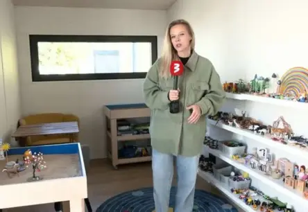 Latvijā pirmais smilšu terapijas busiņš sniedz cerību vardarbībā cietušiem bērniem