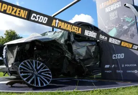 Latvijā — zemi ātruma sodi un biežas avārijas: ko rāda pētījums?